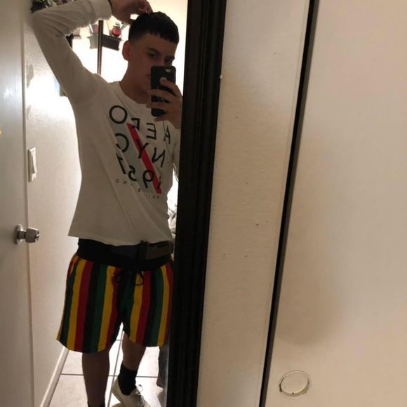 Meet your Posher, El compita - Picture 1 of 1